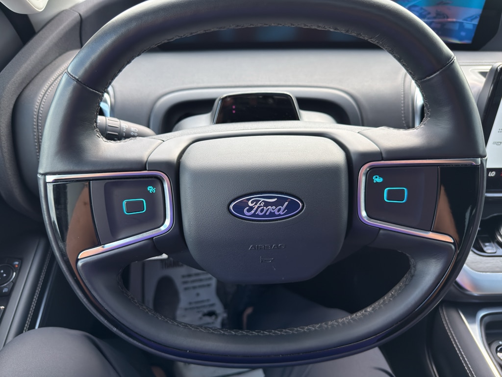 2025 Ford Expedition Platinum - Photo 17