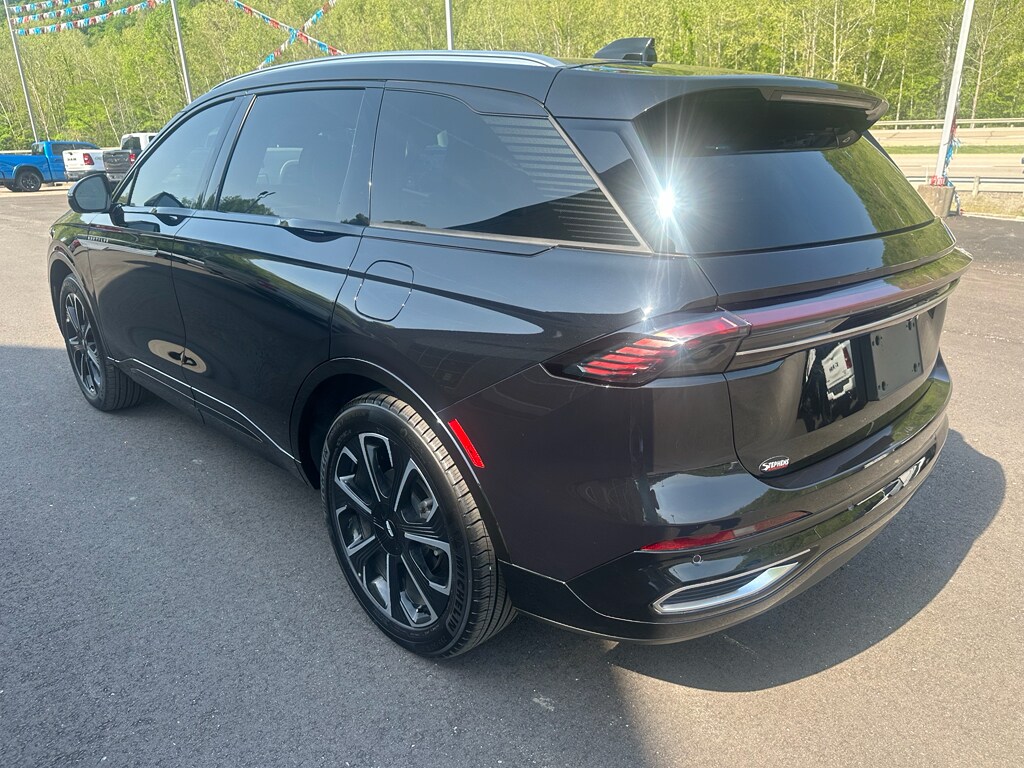 Used 2025 Lincoln Nautilus Reserve SUV