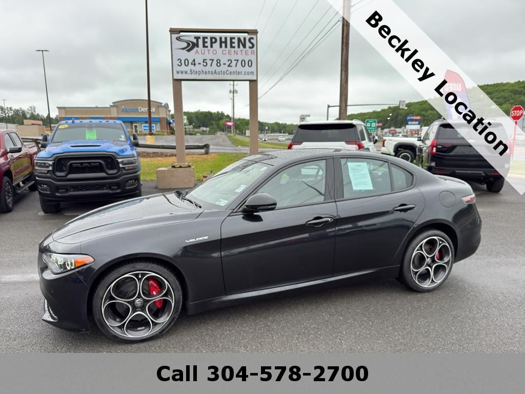 2025 Alfa Romeo Giulia Giulia AWD's photo