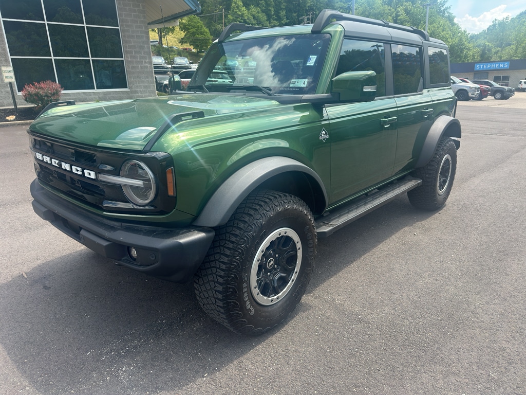 2023 Ford Bronco Outer Banks 4x4's photo