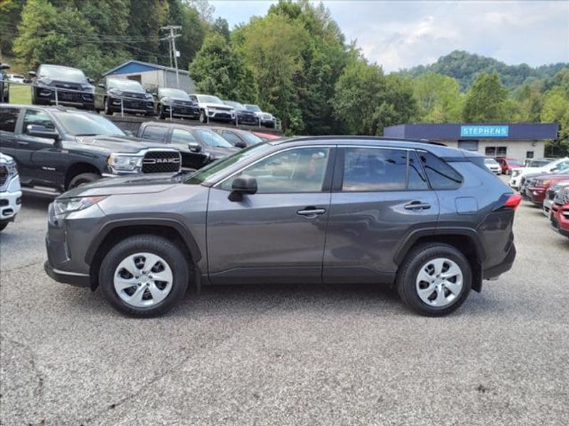 Used 2020 Toyota RAV4 LE with VIN JTMH1RFV9LD057219 for sale in Oak Hill, WV