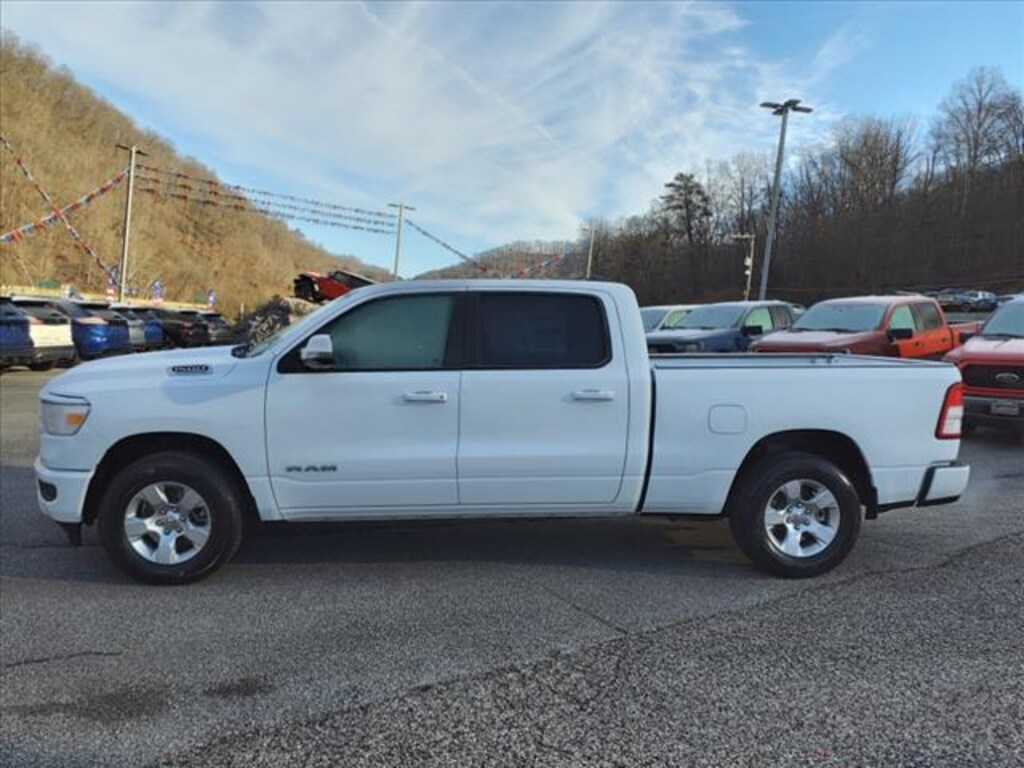 New 2024 Ram 1500 BIG HORN CREW CAB 4X4 6'4 BOX For Sale Danville WV