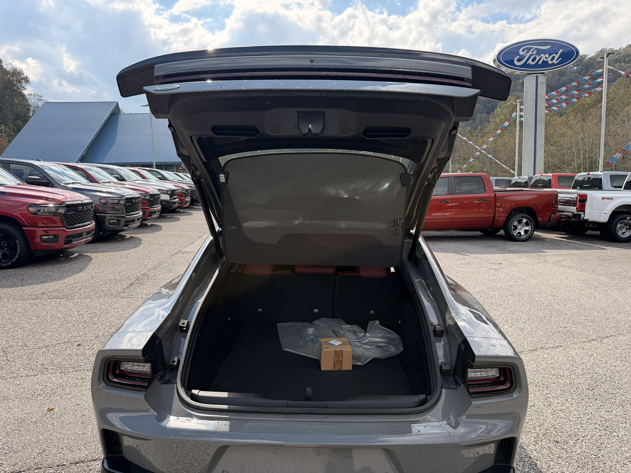 2026 Dodge Charger Scat Pack - Photo 7