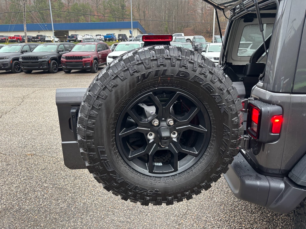 2026 Jeep Wrangler 4-Door Willys - Photo 9