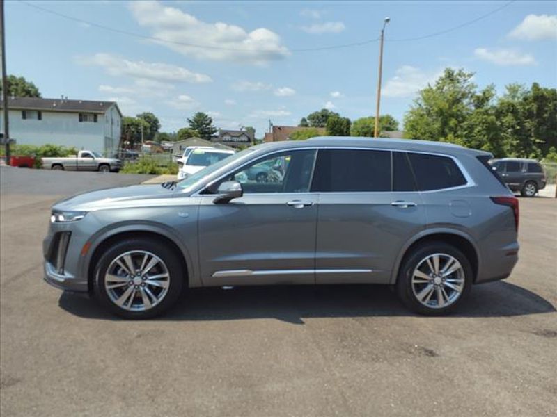 Used 2022 Cadillac XT6 Premium Luxury with VIN 1GYKPDRS2NZ110870 for sale in Oak Hill, WV