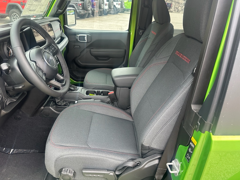 2025 Jeep Wrangler 2-Door Rubicon - Photo 30