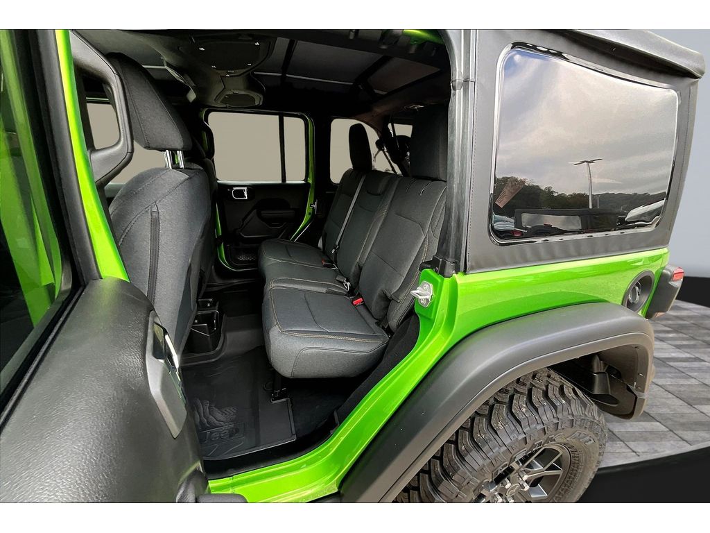 2025 Jeep Wrangler 4-Door Willys - Photo 14
