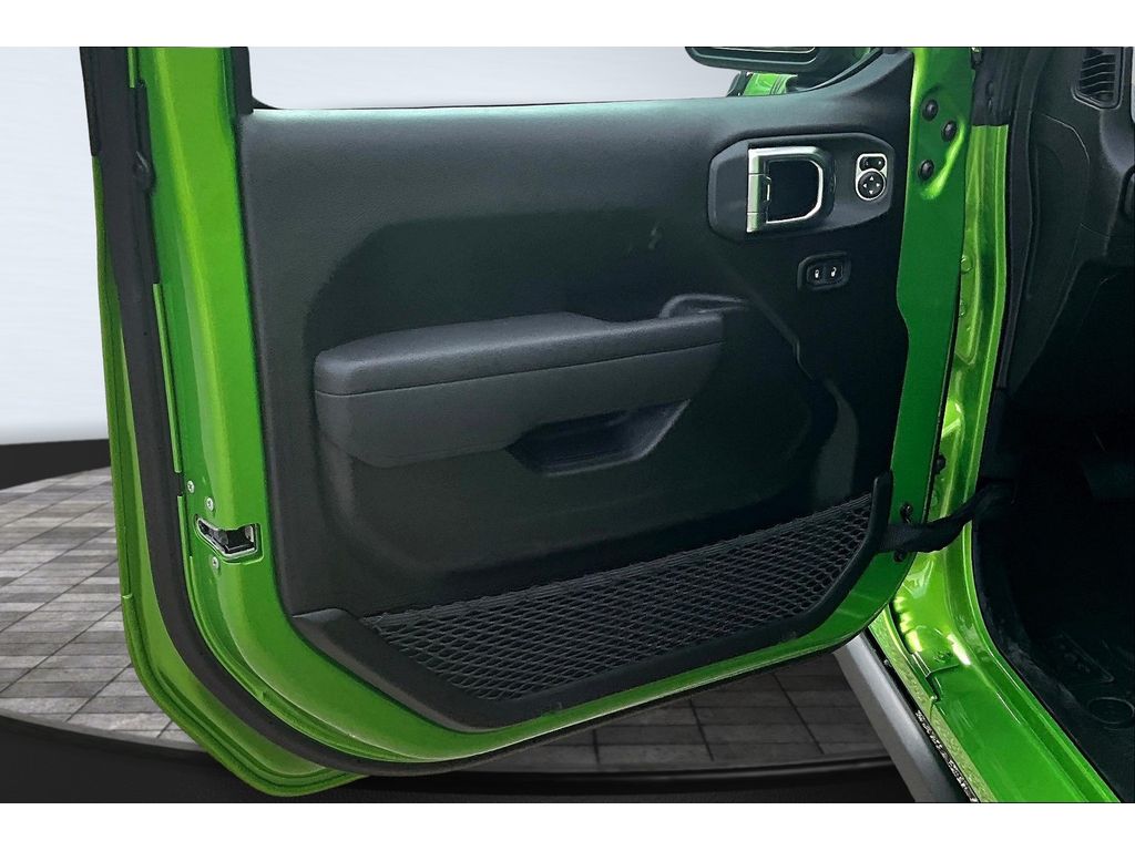 2025 Jeep Wrangler 4-Door Willys - Photo 12