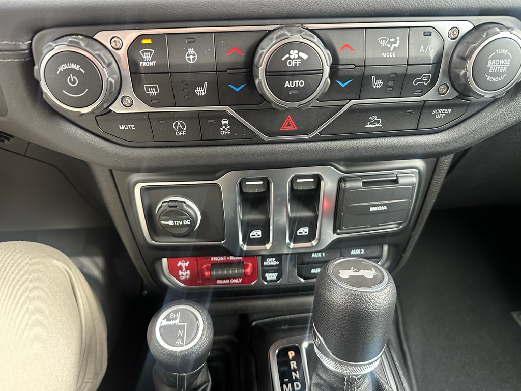 2025 Jeep Wrangler 2-Door Rubicon - Photo 35