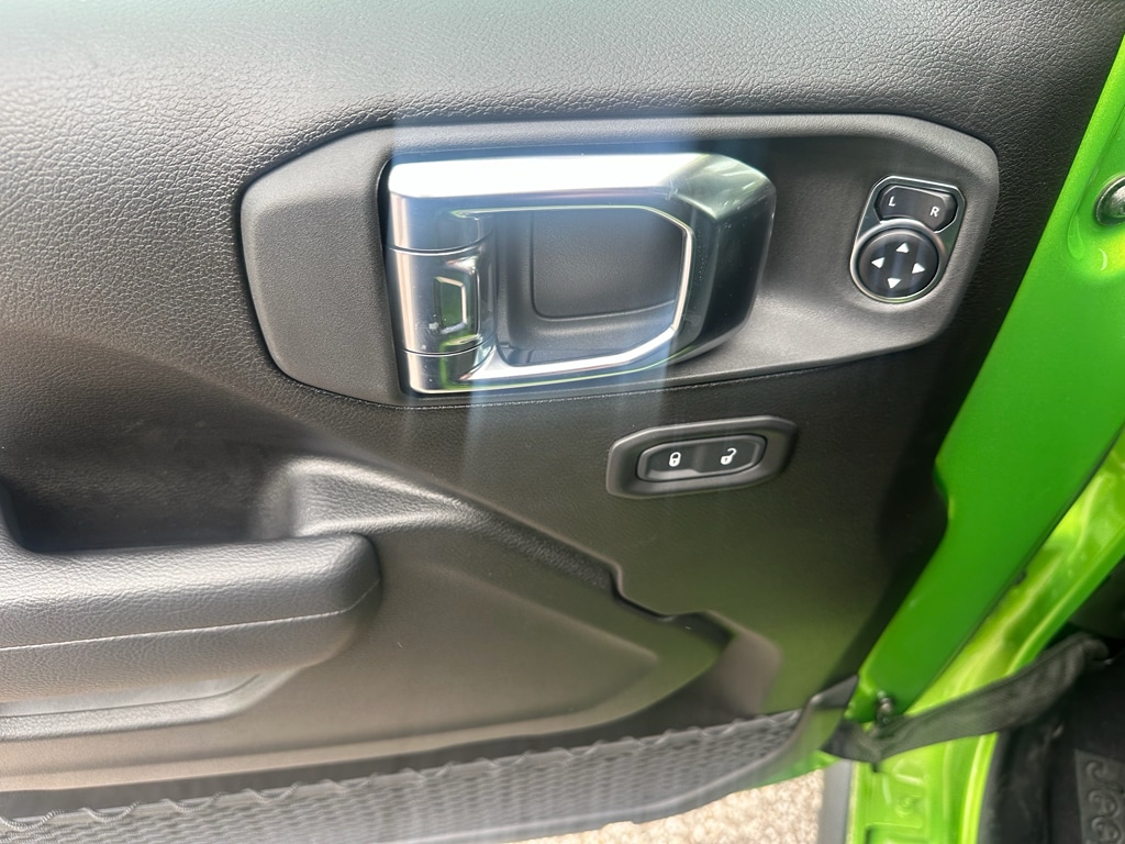 2025 Jeep Wrangler 2-Door Rubicon - Photo 31