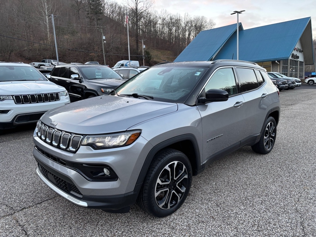 2022 Jeep Compass Limited's photo