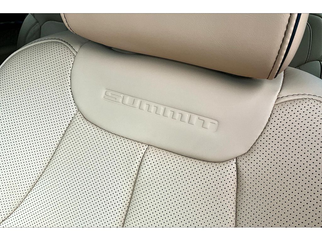 2025 Jeep Grand Cherokee L Summit - Photo 16