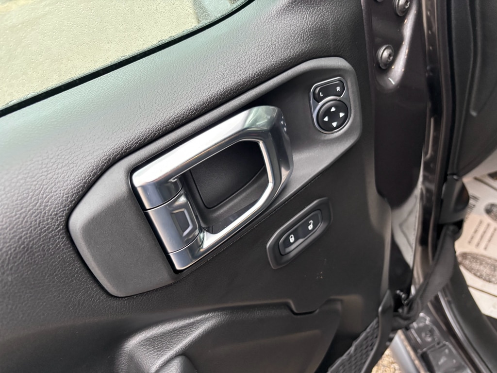 2026 Jeep Wrangler 4-Door Willys - Photo 11
