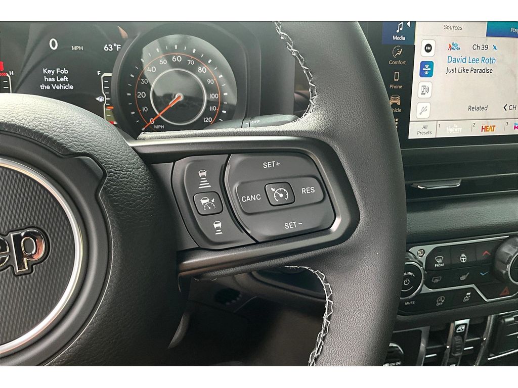 2025 Jeep Wrangler 4-Door Willys - Photo 9