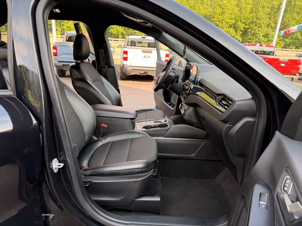 2025 Ford Escape ST-Line - Photo 11