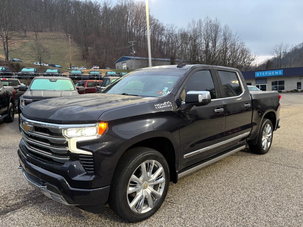 2022 Chevrolet Silverado 1500 High Country's photo