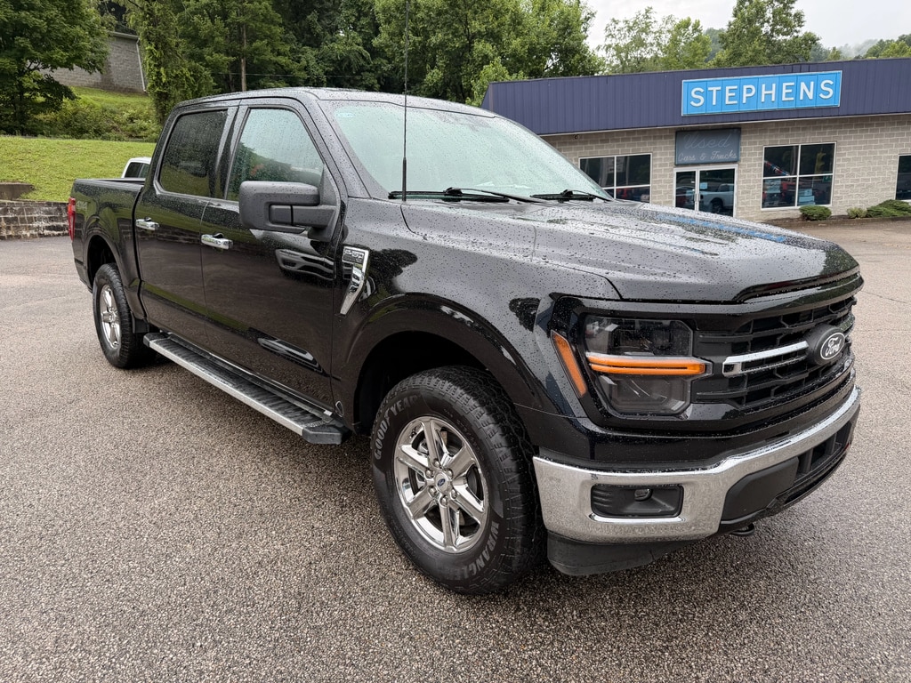 Used 2025 Ford F-150 XLT Truck SuperCrew Cab