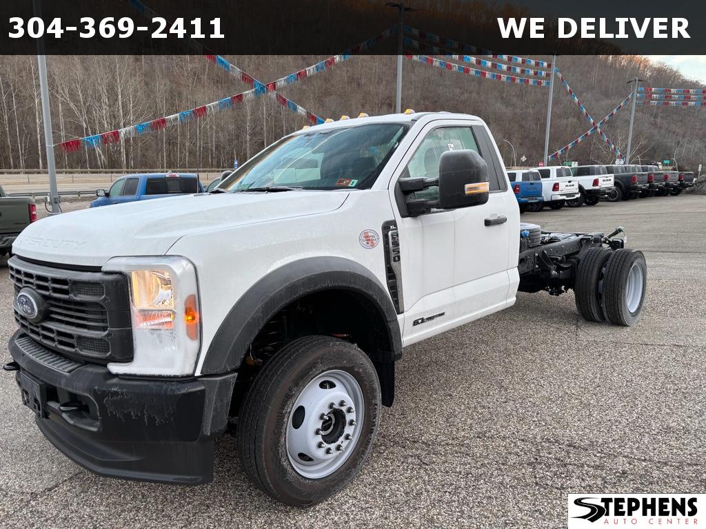 2025 Ford F-550 Super Duty Chassis Cab XL's photo