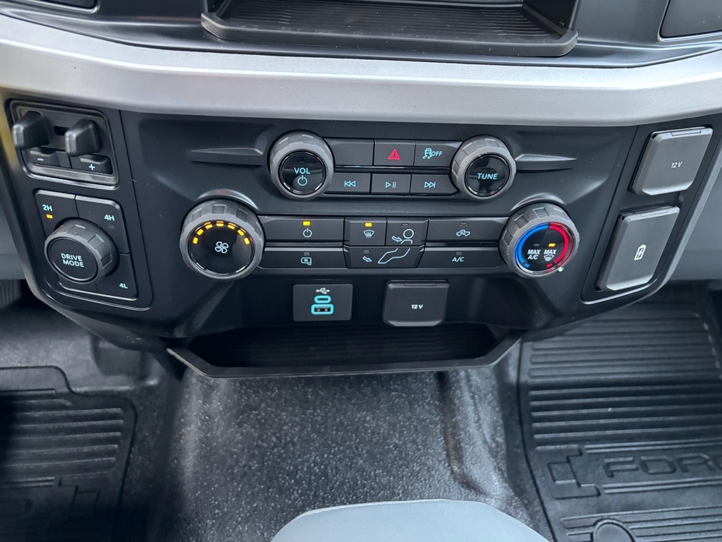 2025 Ford F-550 Super Duty Chassis Cab XL - Photo 12