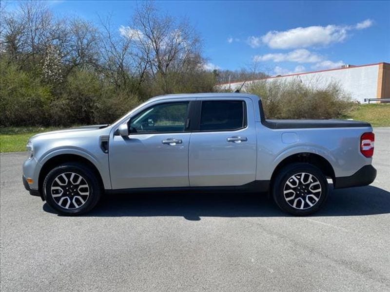 Used 2022 Ford Maverick Lariat with VIN 3FTTW8E37NRA00856 for sale in Danville, WV