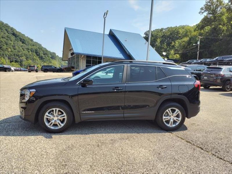 Used 2022 GMC Terrain SLE with VIN 3GKALTEV3NL265088 for sale in Danville, WV