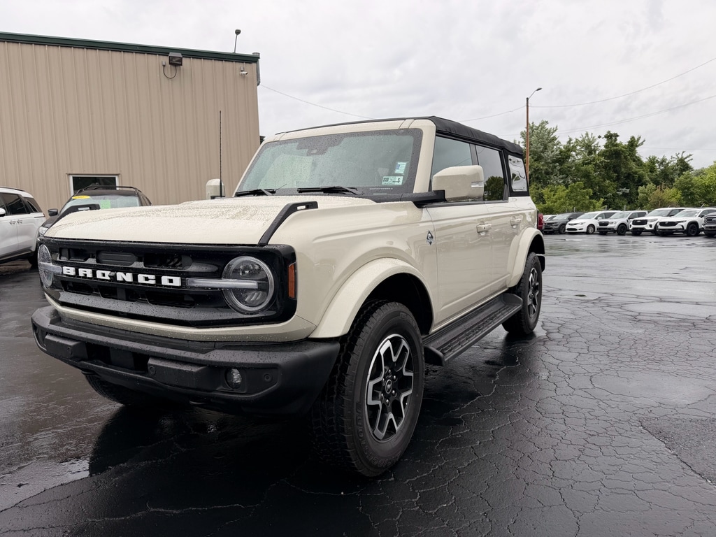 2025 Ford Bronco Outer Banks 4x4's photo