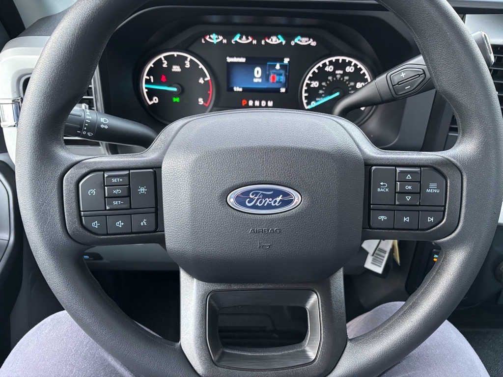 2025 Ford F-550 Super Duty Chassis Cab XL - Photo 9
