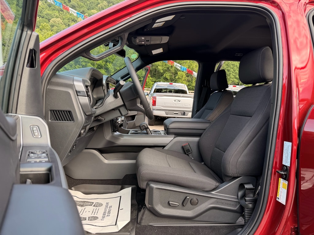 2026 Ford F-150 XLT - Photo 9