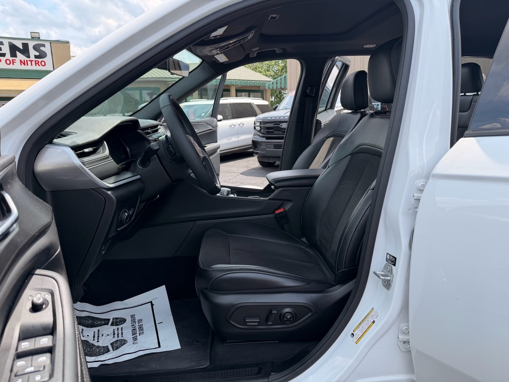 2025 Jeep Grand Cherokee Altitude - Photo 6