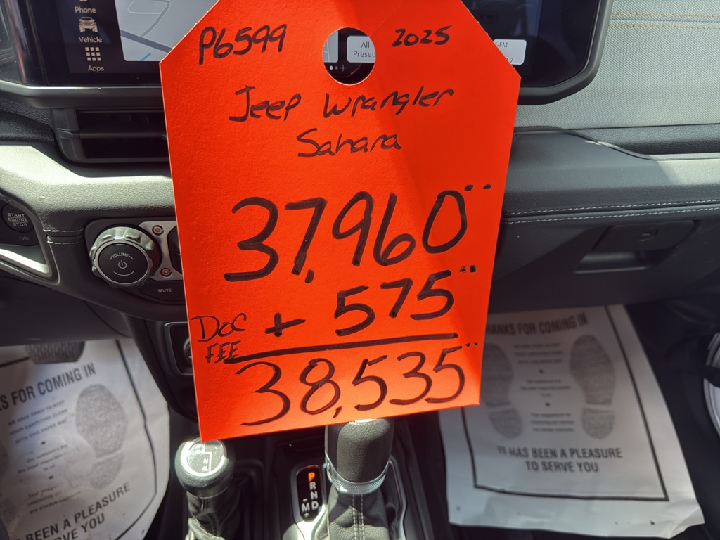 2025 Jeep Wrangler 4-Door Sahara - Photo 18
