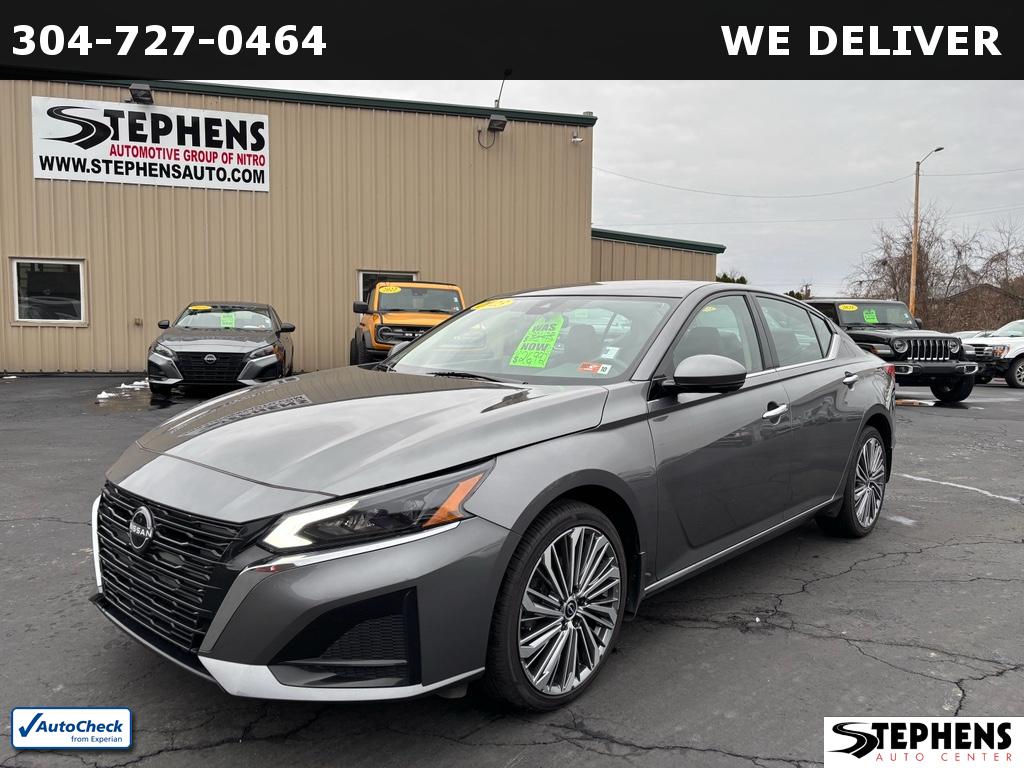 2023 Nissan Altima SL's photo