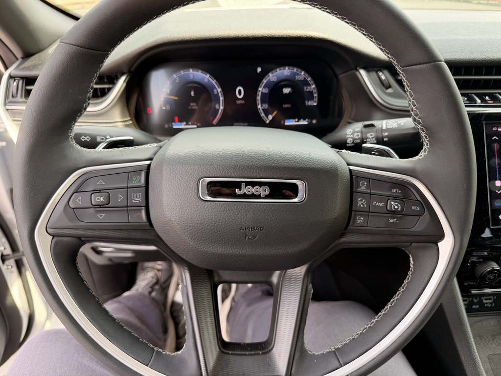 2025 Jeep Grand Cherokee Altitude - Photo 12