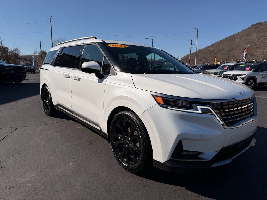 Used 2024 Kia Carnival SX Prestige MPV