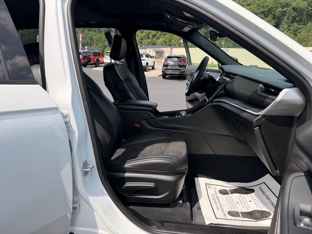 2025 Jeep Grand Cherokee Altitude - Photo 9