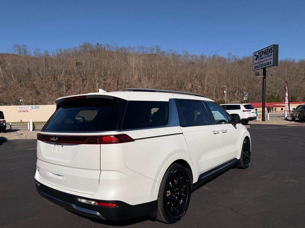 Used 2024 Kia Carnival SX Prestige MPV