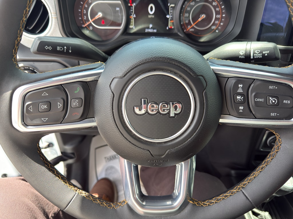 2025 Jeep Wrangler 4-Door Sahara - Photo 14