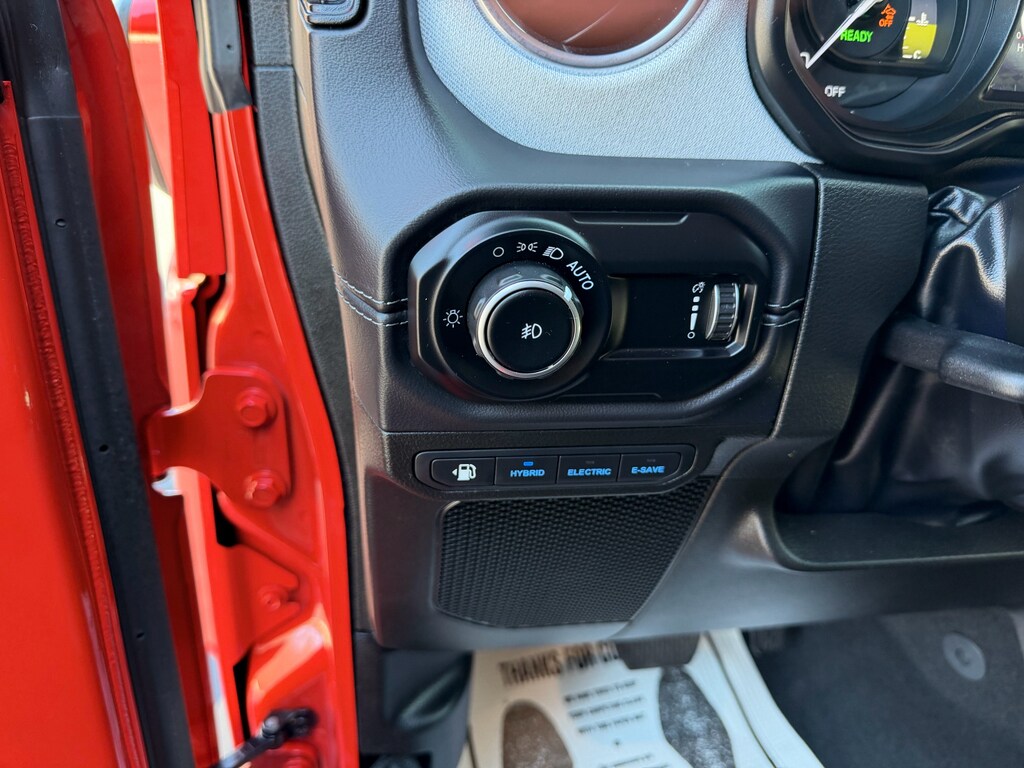 2025 Jeep Wrangler 4xe Sahara 4XE - Photo 13