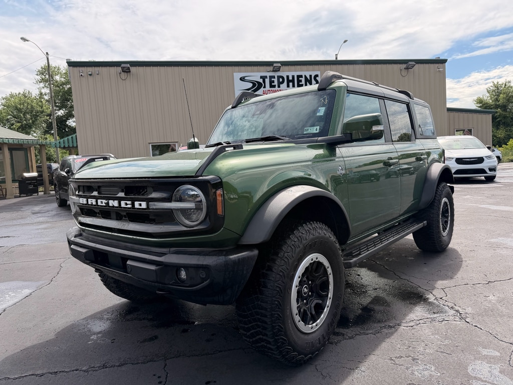 2023 Ford Bronco Outer Banks 4x4's photo
