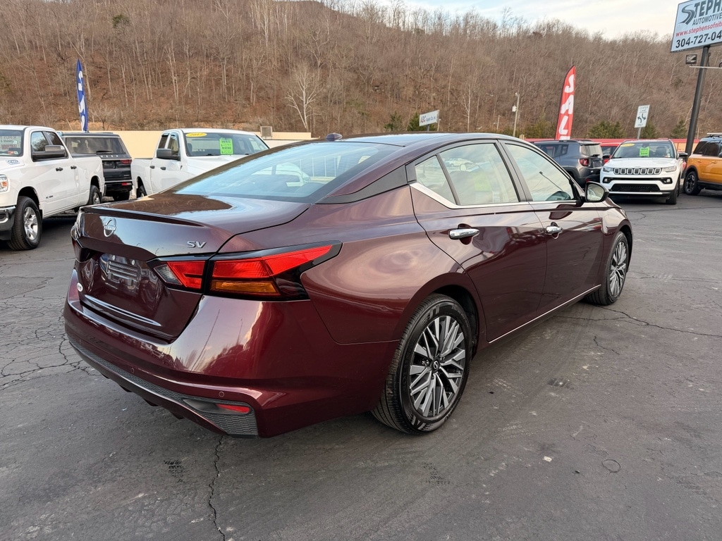 Used 2024 Nissan Altima 2.5 SV Sedan