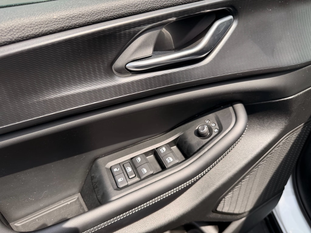 2025 Jeep Grand Cherokee Altitude - Photo 11