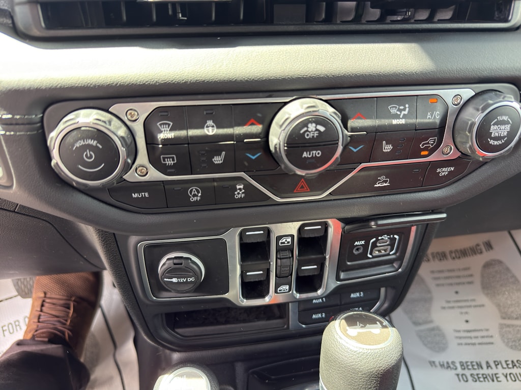 2025 Jeep Wrangler 4-Door Sahara - Photo 16