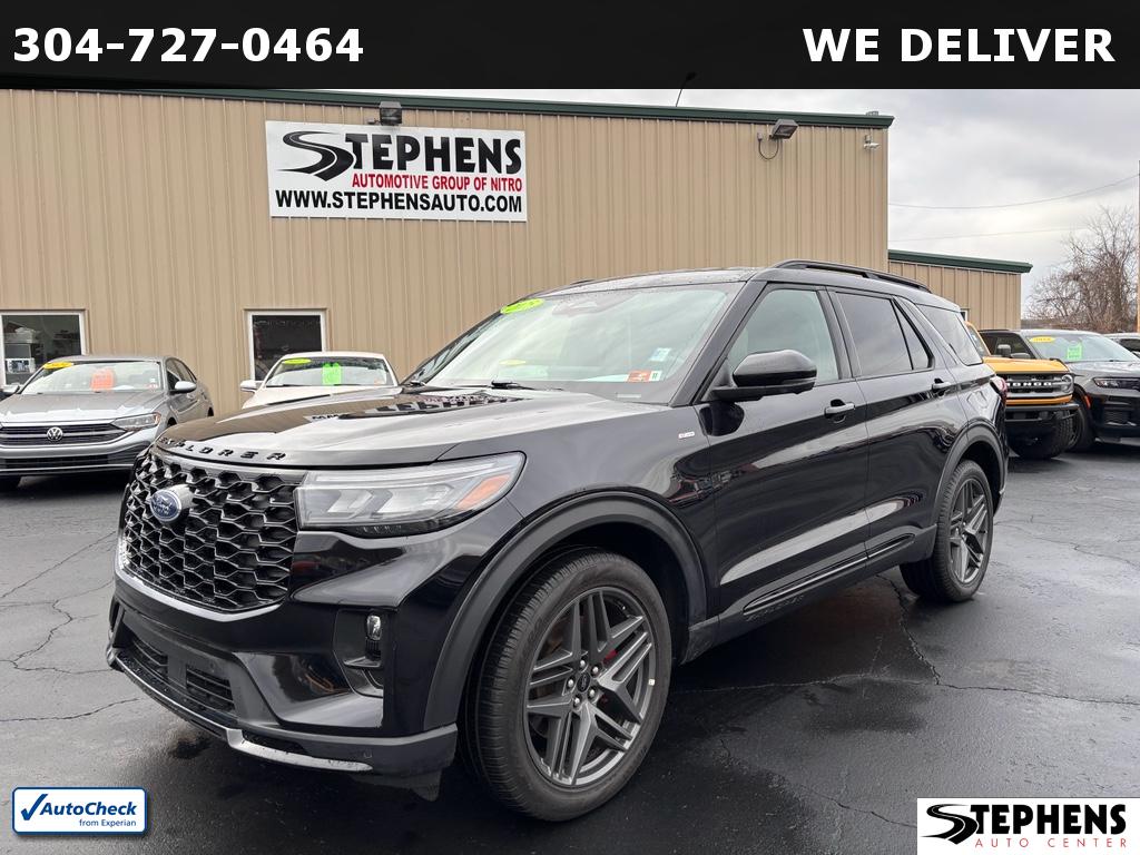 2025 Ford Explorer ST-LINE's photo