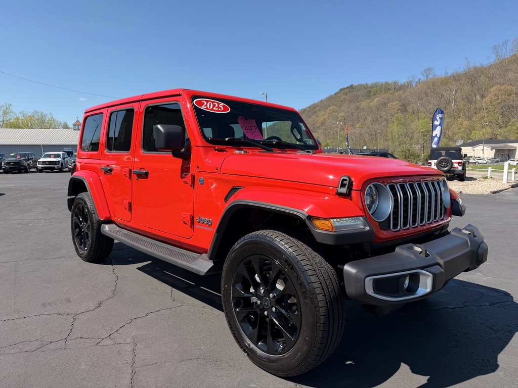 Used 2025 Jeep Wrangler 4xe Sahara SUV