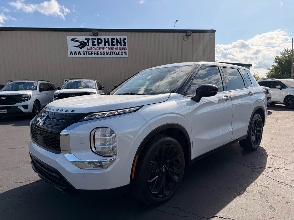 2023 Mitsubishi Outlander SE Black Edition