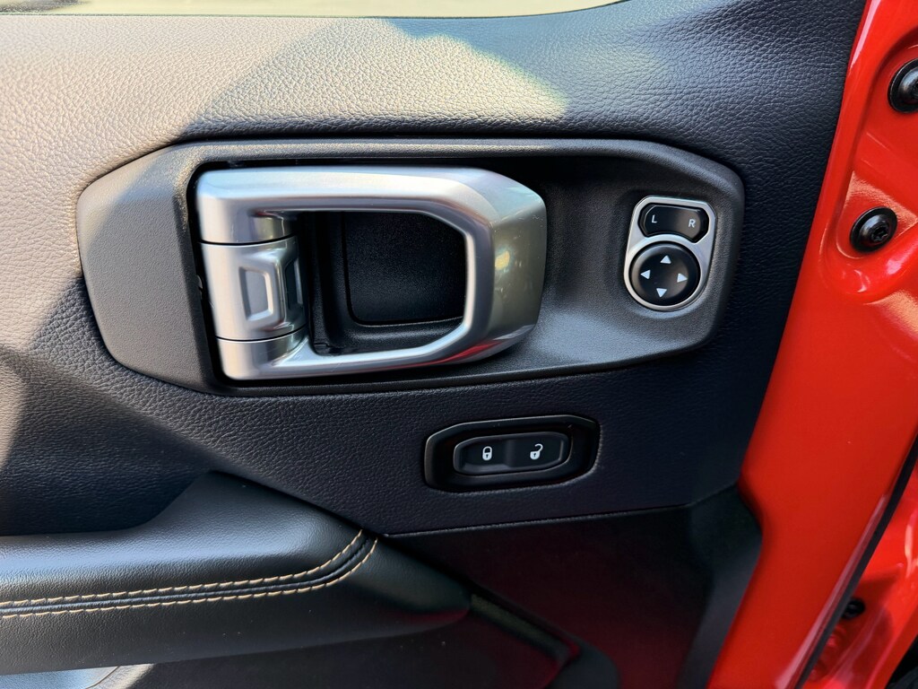 2025 Jeep Wrangler 4xe Sahara 4XE - Photo 12