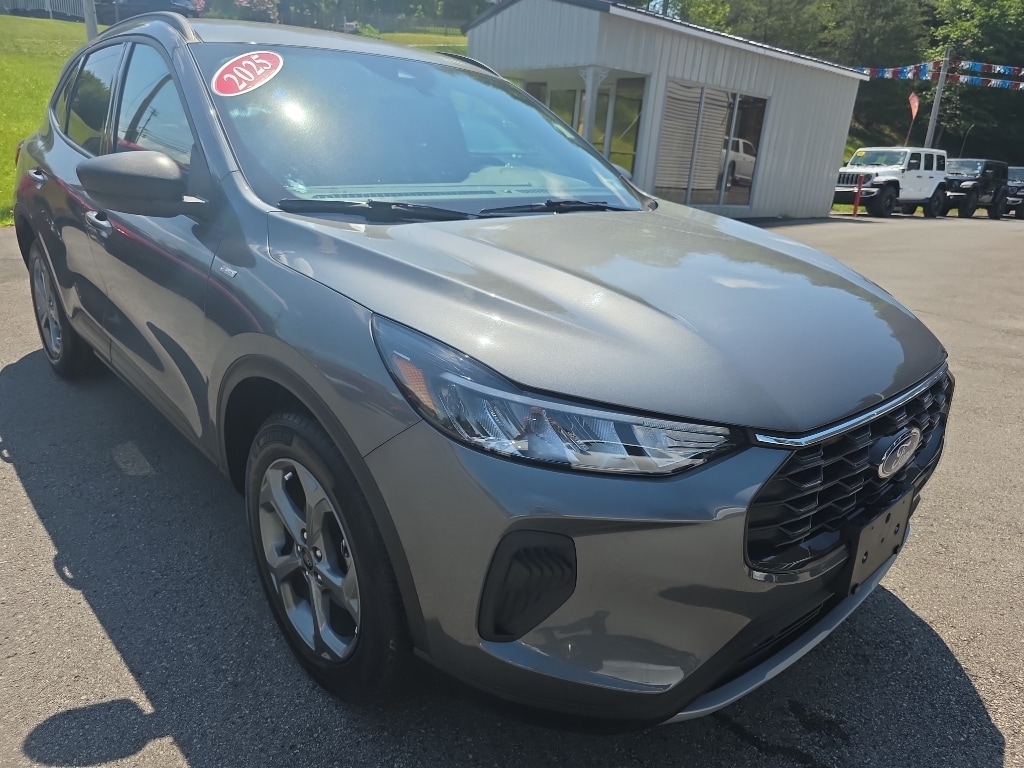 Used 2025 Ford Escape ST-Line Sport Utility