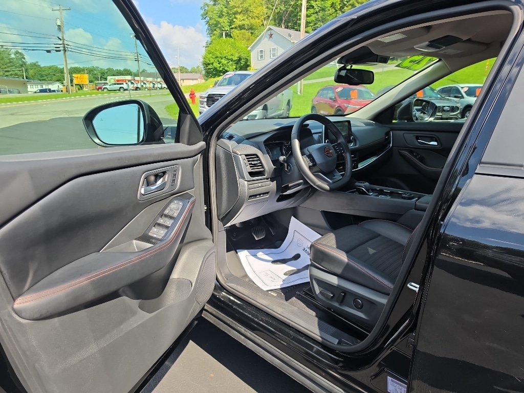 2025 Nissan Rogue Rock Creek - Photo 13