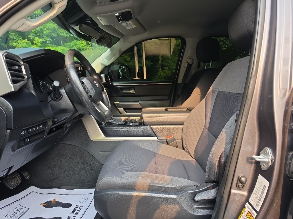 2024 Toyota Tundra SR5 - Photo 11