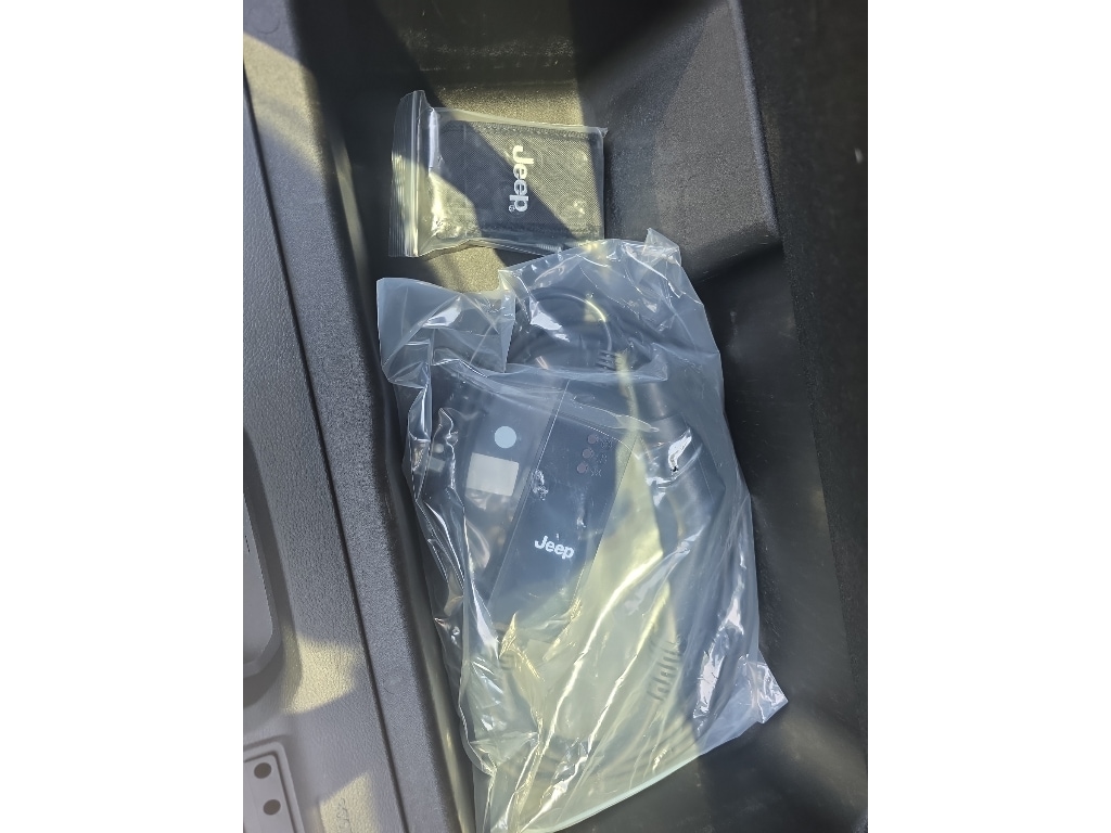 2025 Jeep Wrangler 4xe Sahara 4XE - Photo 9