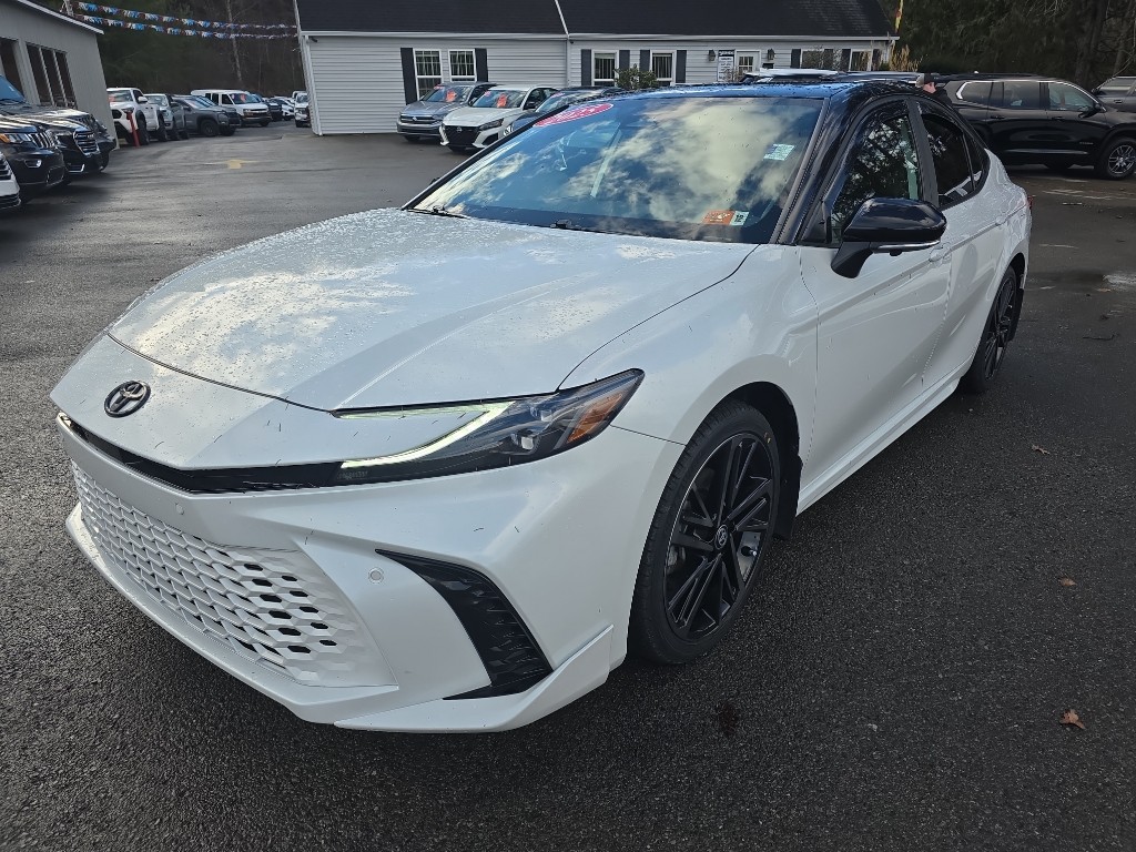 2025 Toyota Camry XSE's photo
